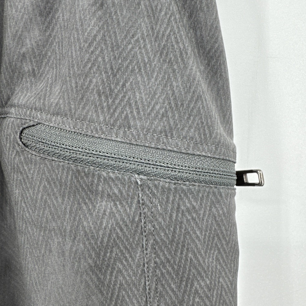 LuLuLemon Men Shorts Unlined Running Gym Gray Pockets Size S See Measurements - Picture 4 of 10